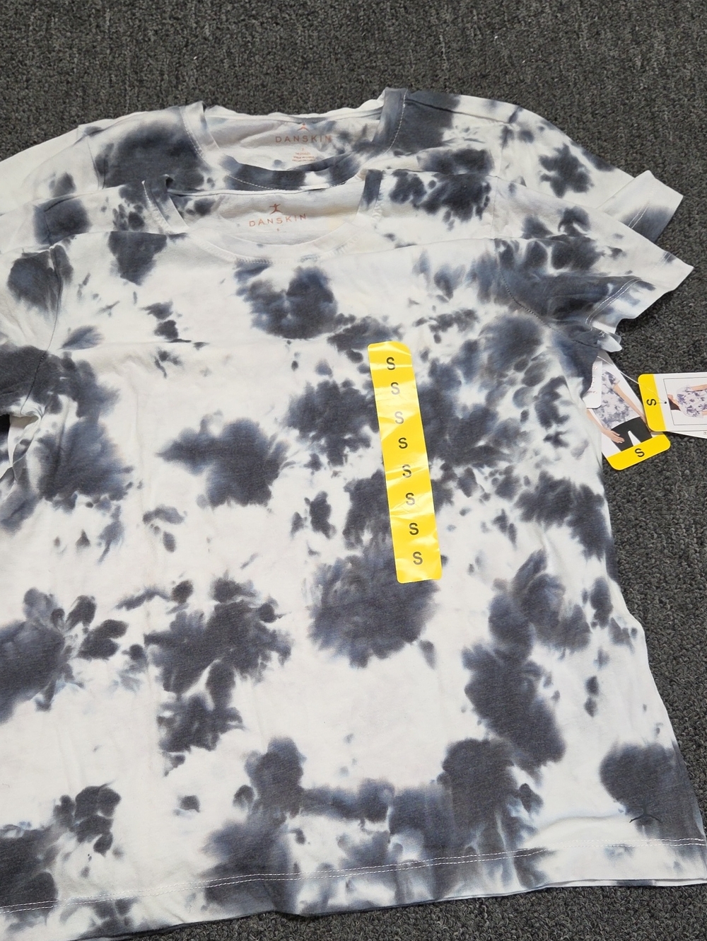 (#5C) 2 Danskin Black & White Tie-Dye Short Sleeve Tees